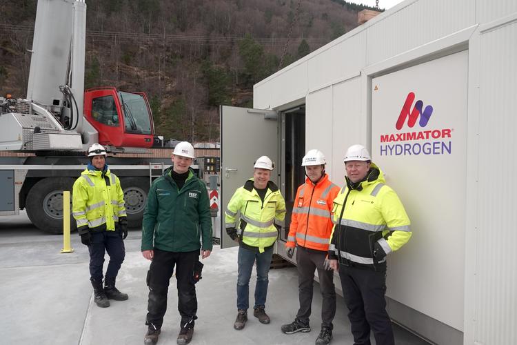 People at Hellesylt Hydrogen Hub