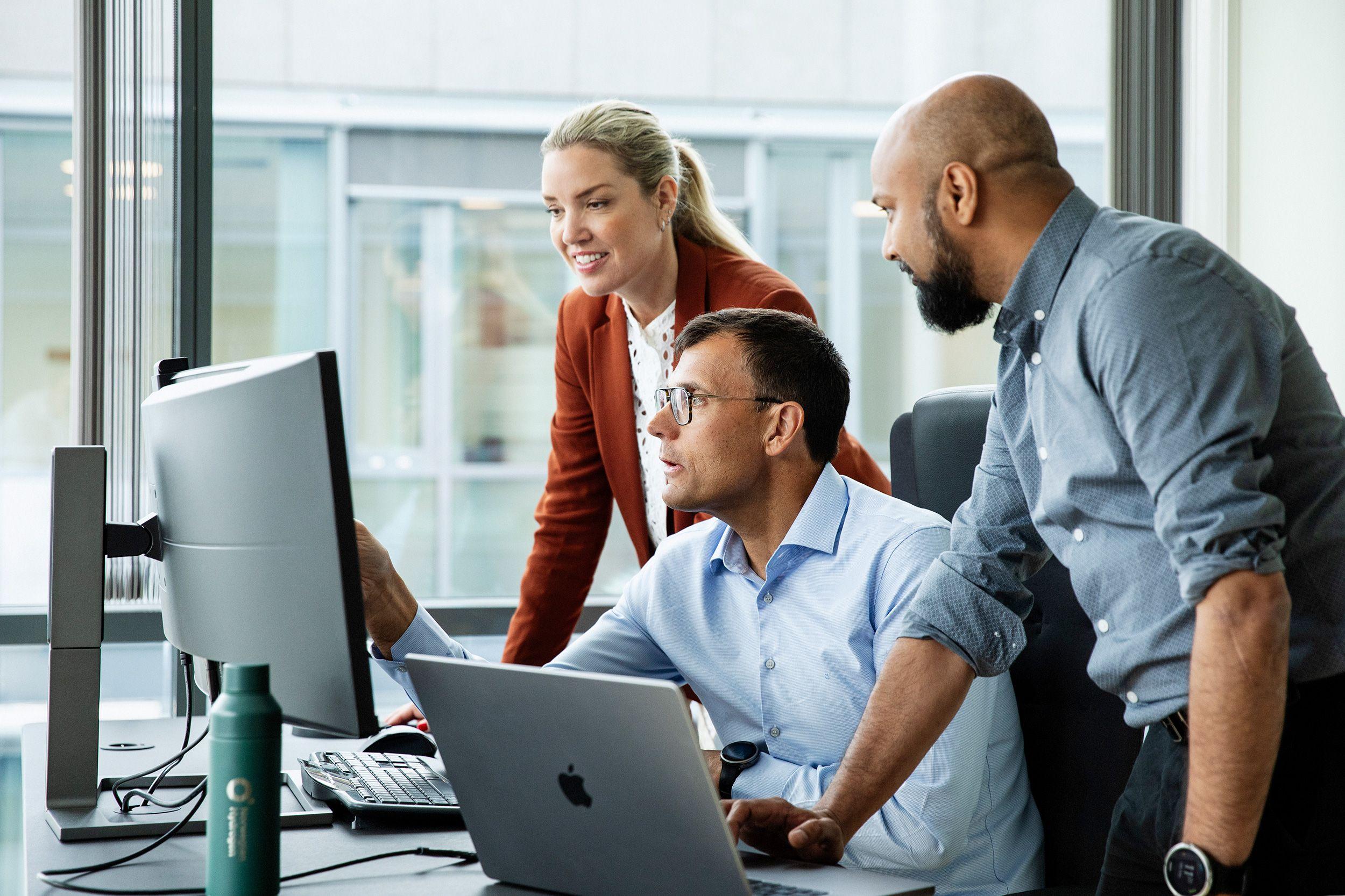 People at Norwegian Hydrogen working